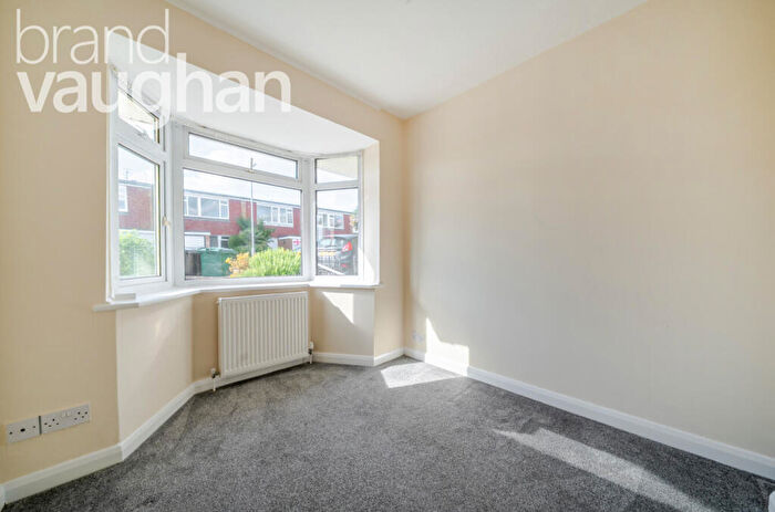 2 Bedroom Bungalow To Rent In Park Crescent, Portslade, Brighton, East Sussex, BN41