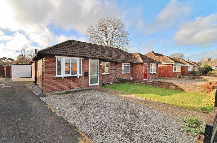 3 Bedroom Semi Detached Bungalow For Sale In Alfred Road, Stubbington, PO14