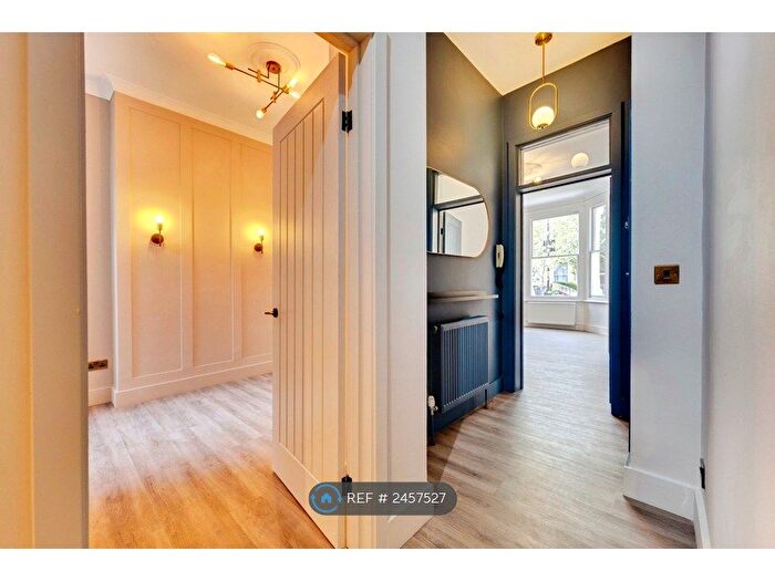 2 Bedroom Flat To Rent In Denholme Road, London, W9