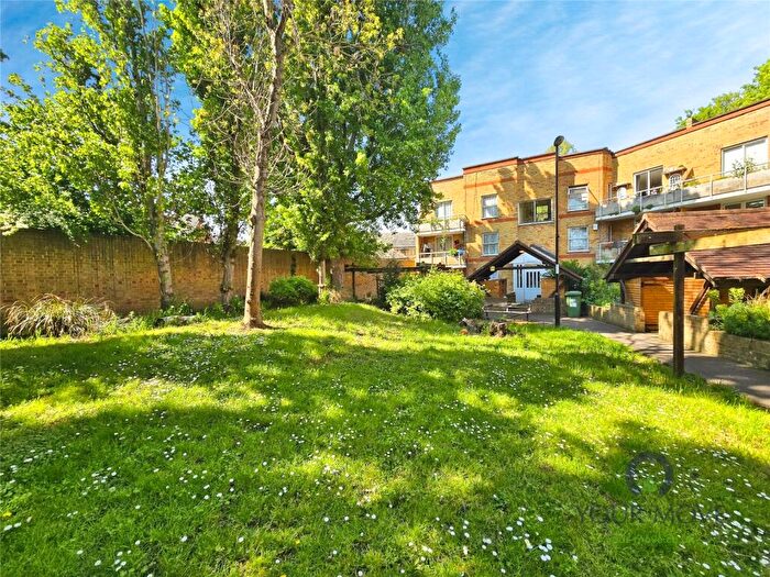 1 Bedroom Flat For Sale In Robert Lowe Close, London, SE14