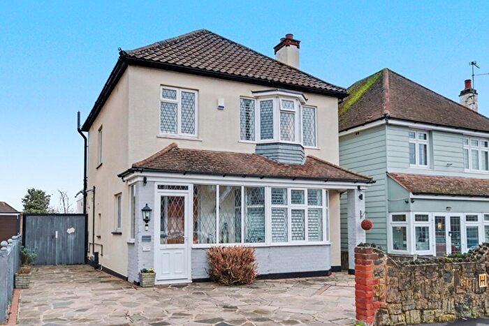 3 Bedroom Detached House For Sale In Arlington Road, Southend-on-Sea, SS2