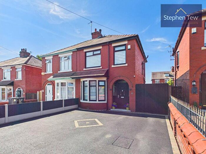3 Bedroom Semi Detached House For Sale In Patterdale Avenue, Blackpool, FY3