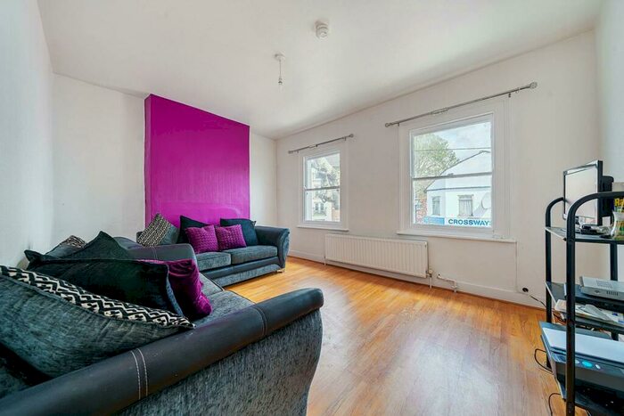 1 Bedroom Flat To Rent In Kimberley Avenue, Nunhead, London, SE15