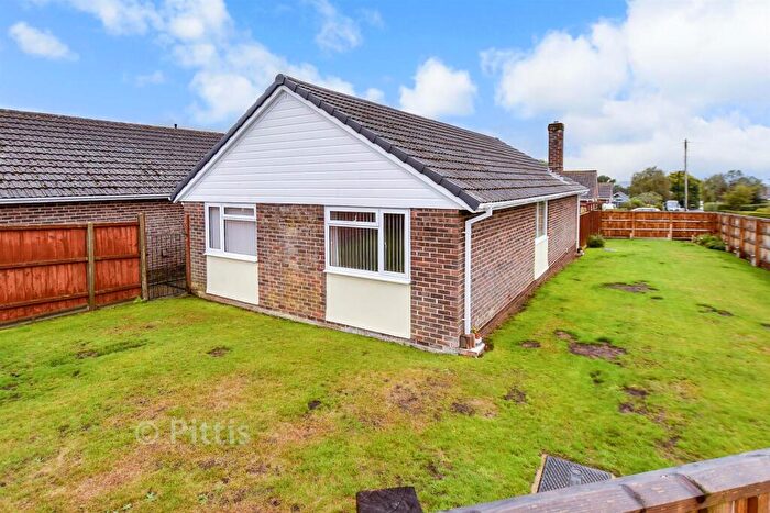 3 Bedroom Detached Bungalow For Sale In Greenways, Cowes, Isle Of Wight, PO31