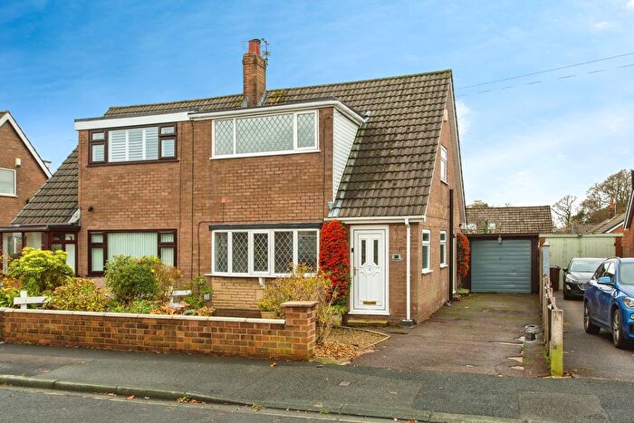 3 Bedroom Semi Detached House For Sale In St. Clements Avenue, Farington, Leyland, Lancashire, PR25