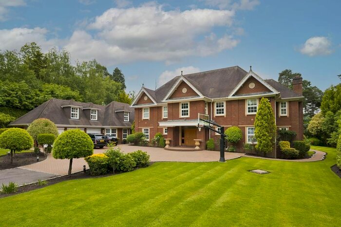 5 Bedroom Detached House To Rent In Ravenscroft Road, St George's Hill, KT13