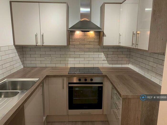 1 Bedroom Flat To Rent In Brabant Way, Westbury, BA13