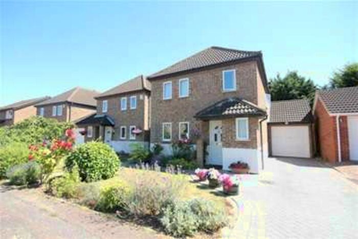 4 Bedroom Detached House To Rent In Bedford, MK41