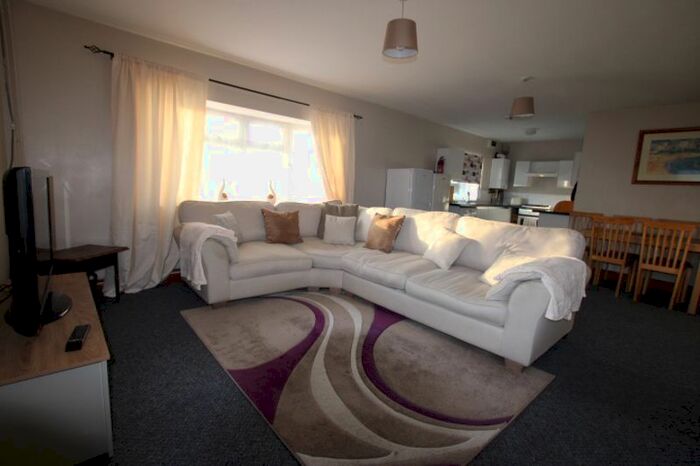 3 Bedroom Property To Rent In Warden Bay Road, Leysdown-On-Sea, Sheerness, ME12