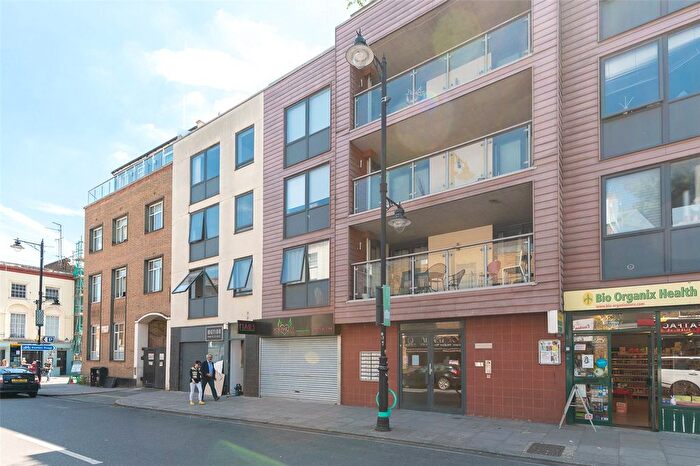 1 Bedroom Flat For Sale In Drummond Street, London, NW1