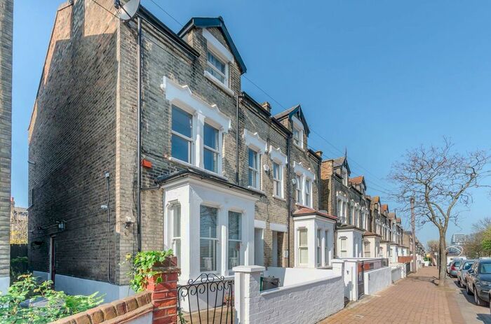 1 Bedroom Flat To Rent In Birdhurst Road, The Tonsleys, London, SW18