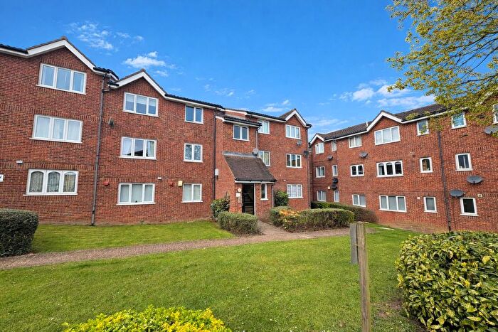 1 Bedroom Flat To Rent In Howard Close, Waltham Abbey, EN9