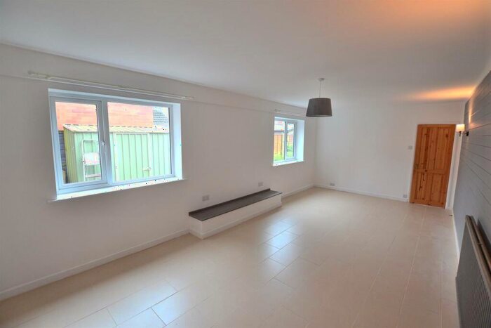 3 Bedroom Terraced House For Sale In Hall Croft, Shepshed, Loughborough, Leicestershire, LE12