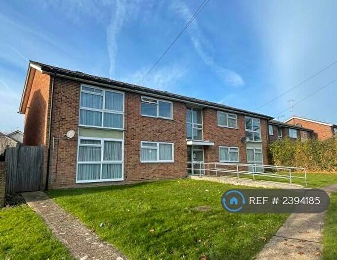2 Bedroom Flat To Rent In Lindley Road, Godstone, RH9
