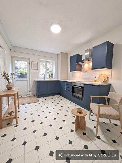 3 Bedroom Property To Rent In Bryn Wyndham Terrace, Treherbert, CF42