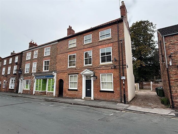 6 Bedroom Semi Detached House For Sale In Hailgate, Howden, Goole, DN14