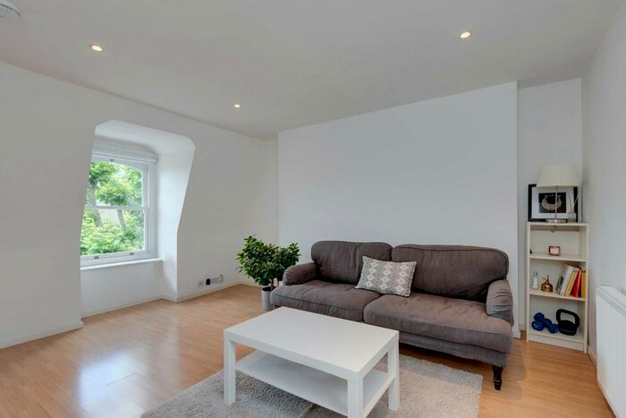 2 Bedroom Flat To Rent In Elgin Avenue, London, W9
