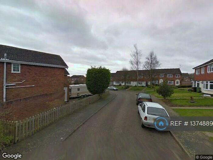 4 Bedroom Semi-Detached House To Rent In Coxwell Close, Buckingham, MK18