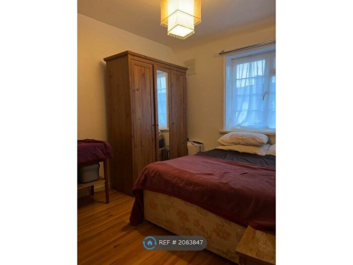 3 Bedroom Terraced House To Rent In Thornton Road, Carshalton, SM5