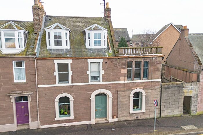 3 Bedroom Maisonette For Sale In Bridge Street, Montrose, DD10