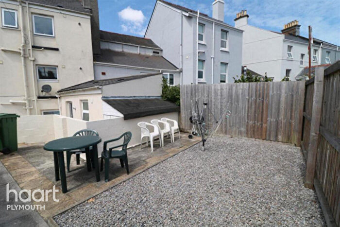1 Bedroom Flat To Rent In Devonport Road, Plymouth, PL3