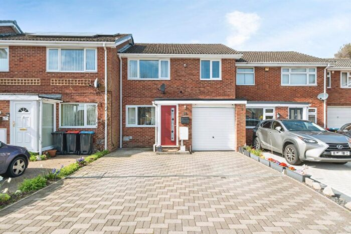 3 Bedroom Terraced House For Sale In Glenwoods, Newport Pagnell, MK16