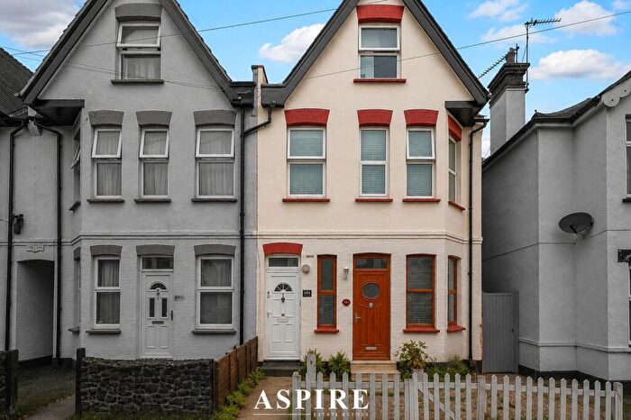 3 Bedroom Maisonette For Sale In A, Westcliff Park Drive, Westcliff-on-sea, Southen, SS0