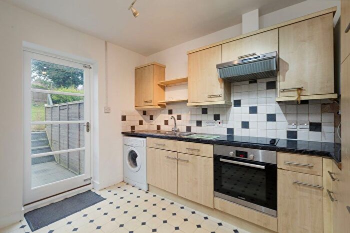 3 Bedroom Flat To Rent In London Road, Riverhead, TN13