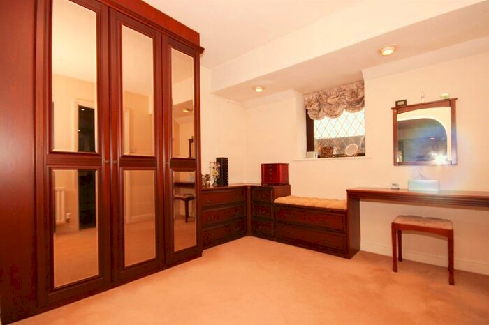 5 Bedroom Detached House For Sale In Highgrove, Coventry CV4
