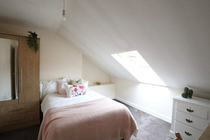 5 Bedroom Maisonette To Rent In Dinsdale Road, Newcastle Upon Tyne, NE2