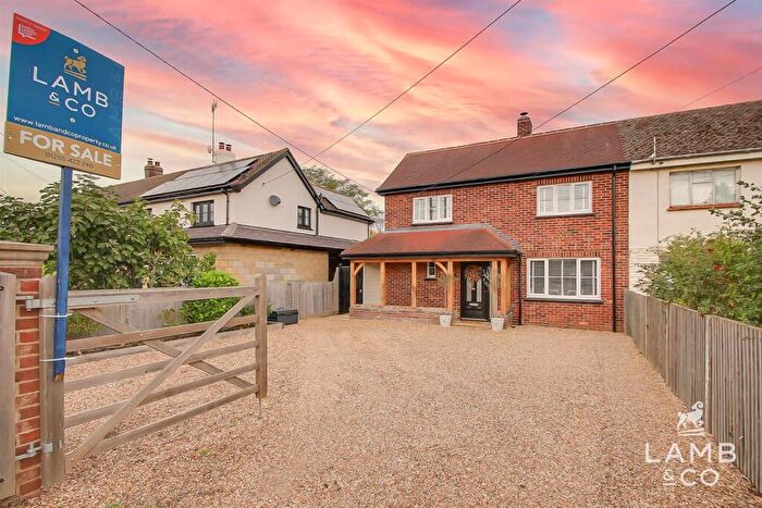 3 Bedroom Semi-Detached House For Sale In Harwich Road, Beaumont, Clacton-On-Sea, CO16