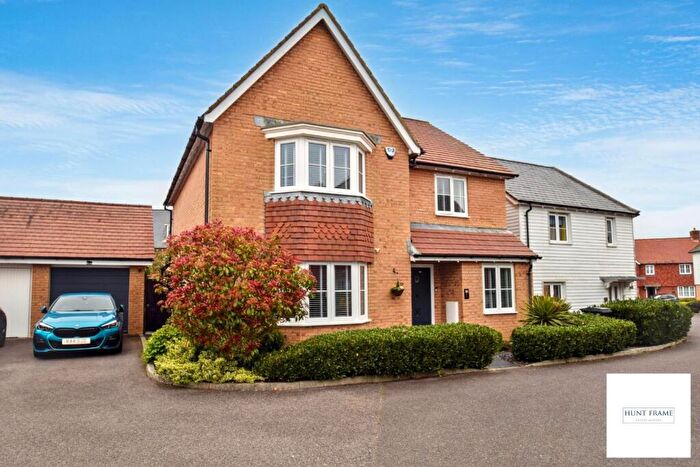 4 Bedroom Detached House For Sale In Gatcombe Crescent, Polegate, BN26