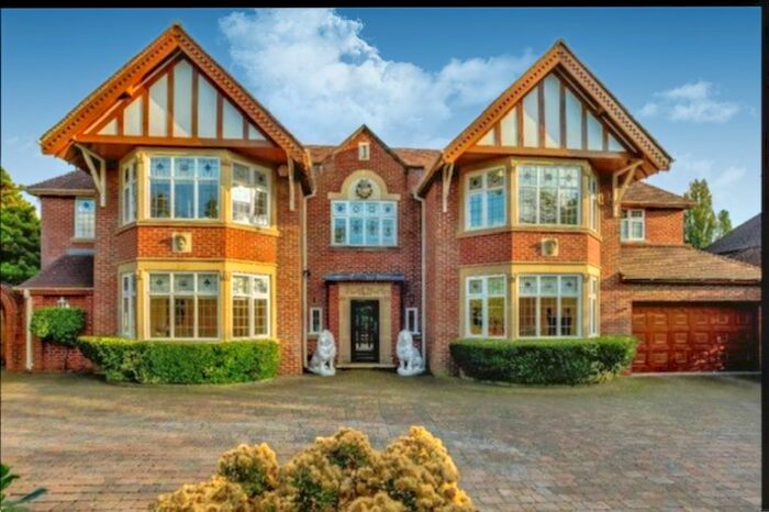 6 Bedroom Detached House To Rent In Farquhar Road, Edgbaston, B15