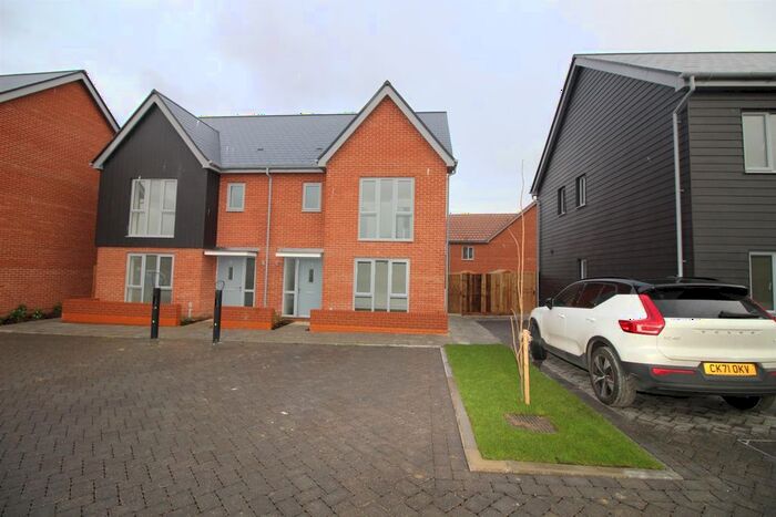 3 Bedroom Semi-Detached House To Rent In Bayes Avenue, Colchester, CO6