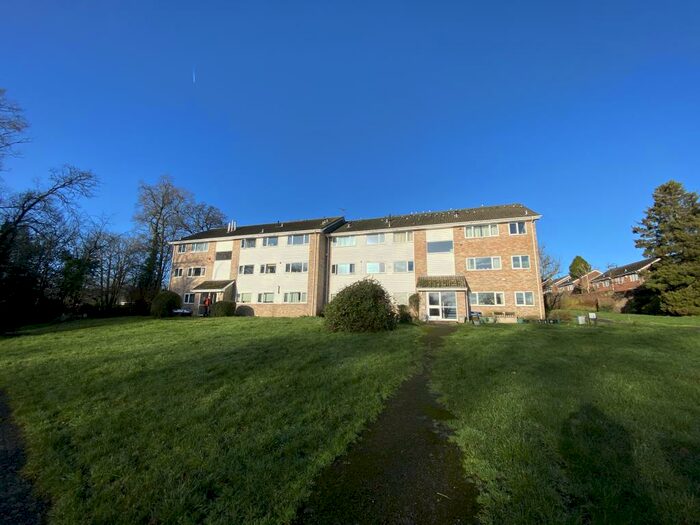 2 Bedroom Flat To Rent In Rosebank Lodge Lakeside Avenue, SO16