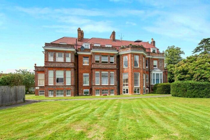 1 Bedroom Apartment To Rent In Rosehill House, Peppard Road, Emmer Green, Berkshire, RG4