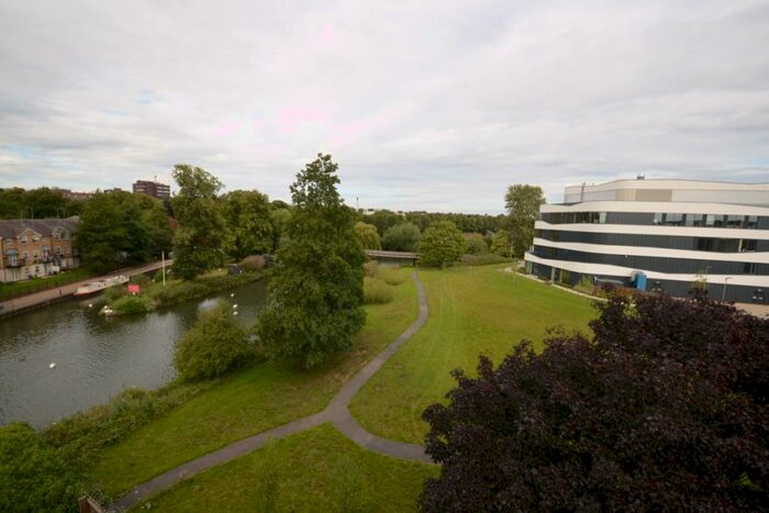 2 Bedroom Flat To Rent In Lion Court, Southbridge, Northampton, NN4