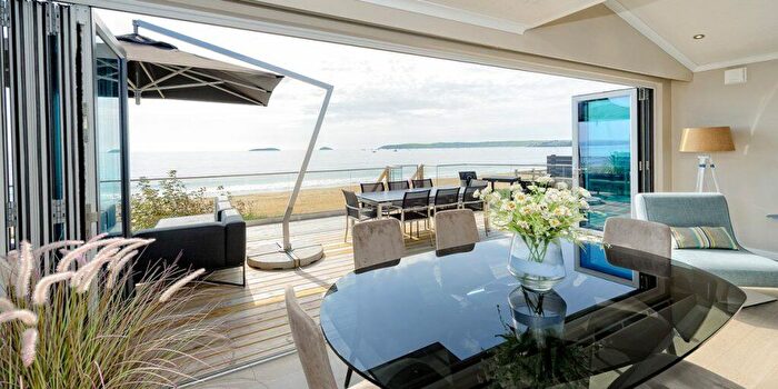 3 Bedroom Lodge For Sale In The Warren Resort And Spa, LL53