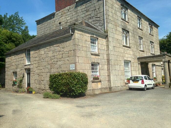 Flat To Rent In St Austell, PL25