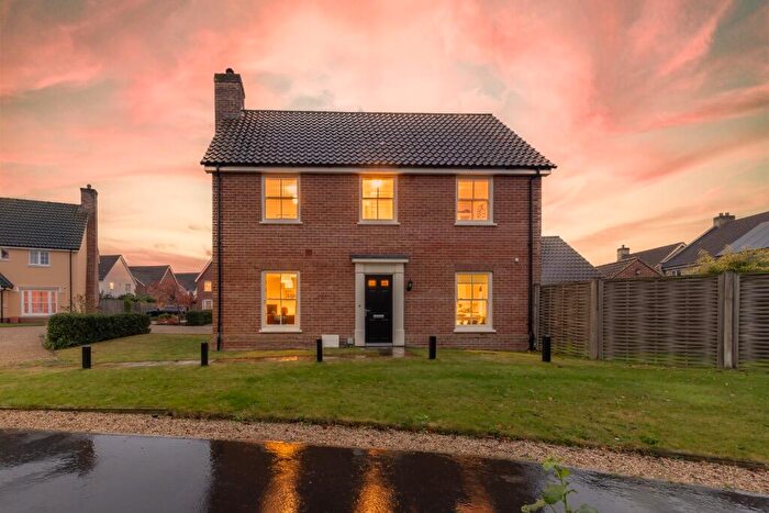 4 Bedroom Detached House For Sale In Bircham Close, Norwich, NR12