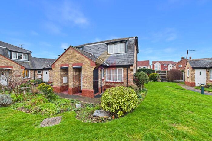 2 Bedroom End Of Terrace House For Sale In Fullers Gate, Kelvedon, CO5