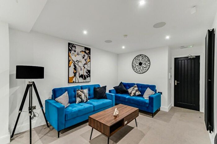 8 Bedroom House To Rent In Penny Lane, Liverpool, L18