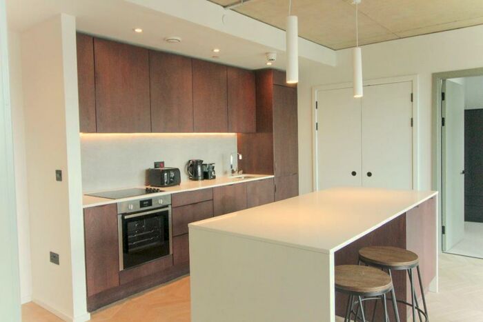 2 Bedroom Apartment To Rent In St Georges Gardens, M15