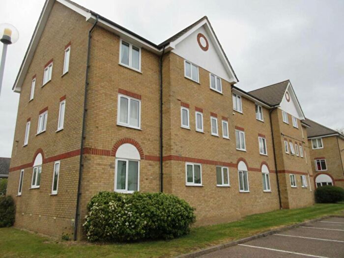 2 Bedroom Flat To Rent In The Pavilions, Cambridge Road, Southend On Sea, SS1