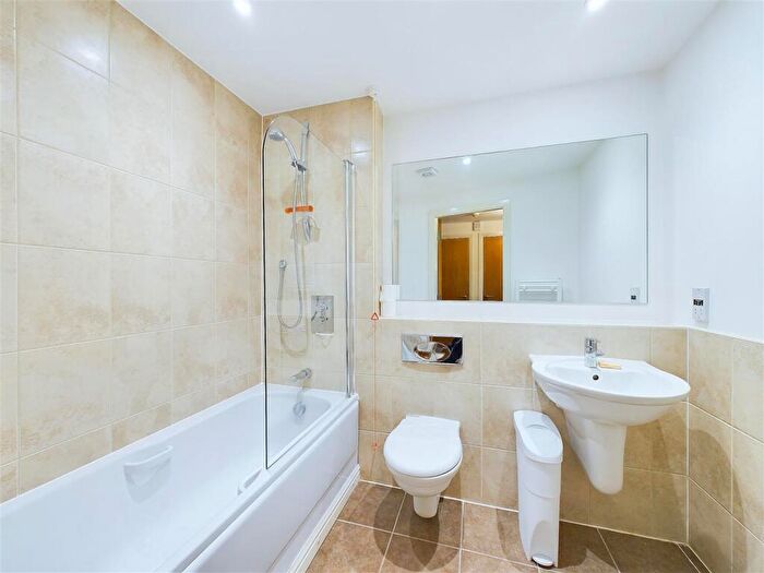 2 Bedroom Apartment For Sale In Townhead Road, Dore, Sheffield, S17