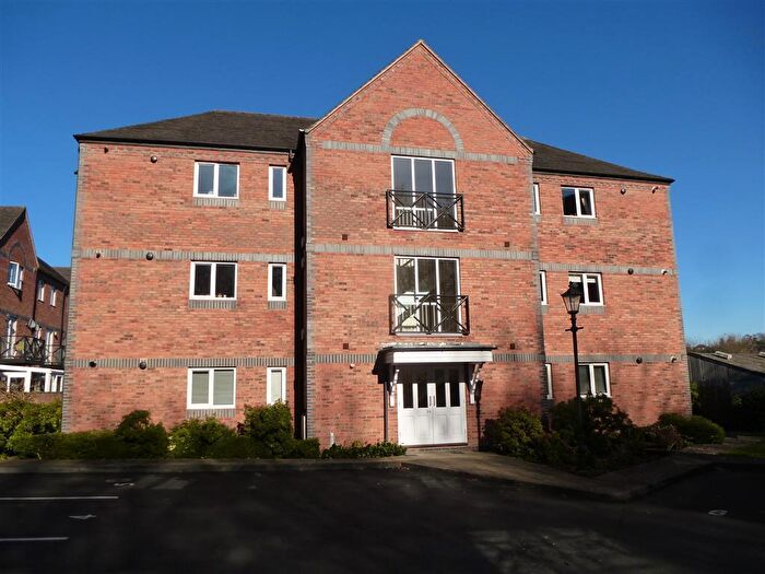 2 Bedroom Apartment To Rent In Round Hill Wharf, Kidderminster, DY11