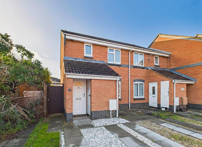 1 Bedroom Maisonette For Sale In Raleigh Close, Churchdown, Gloucester, GL3