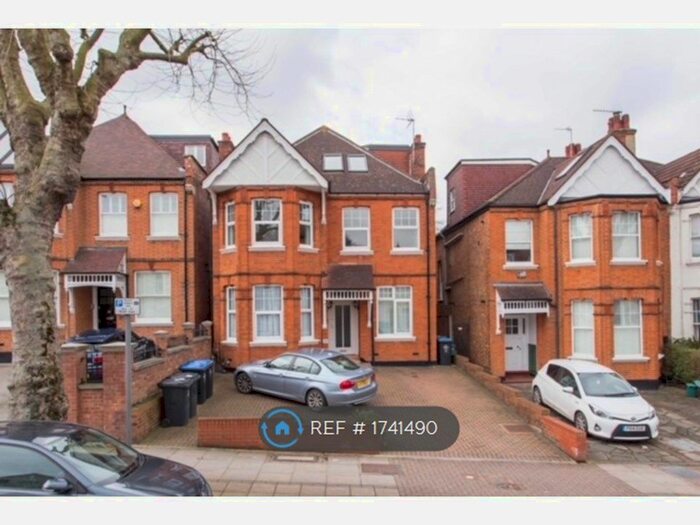 3 Bedroom Flat To Rent In Staverton Road, London, NW2
