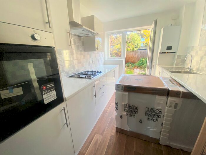 3 Bedroom End Of Terrace House To Rent In Bronte Close, Forest Gate, London, E7