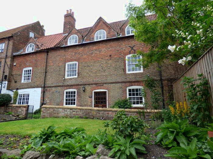 3 Bedroom Town House To Rent In Westgate Place, Louth, LN11